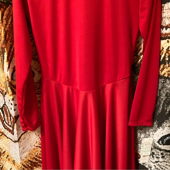 3/$15!! NWT *with spot* Red dance praise dress - Picture 8 of 10